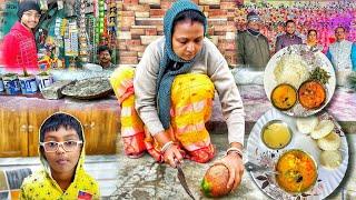 আজ ইডলি আর এগ চাপ খেয়ে সবাই তো ভালোই বলল ৷ রাতে ঋভুর বাবা গেল বৌভাত বাড়ি ৷ সারাদিন ভালোমন্দ খাওয়া