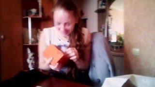Реакция девушки на подарок
