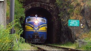 Locomotoras E 3017 y D 16012 cruzando Túnel Chepe y Río Biobio