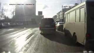 Крузак A992AA96 через двойную сплошную