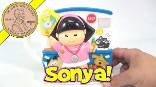 Fisher-Price Little People Sonya Lee Veterinarian Musical, 2000