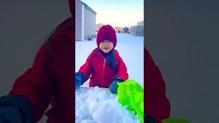Dad’s surprise makes crying kid happy ️
