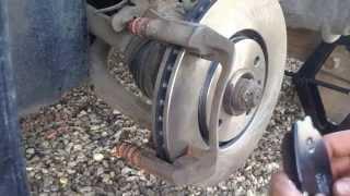 Замена передних тормозных дисков и колодок на Peugeot 406 - Disk brakes replacement