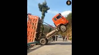 Truck Hydraulic System Fails ? | #facts #shorts #train #truck #airplane #viralvideo #video