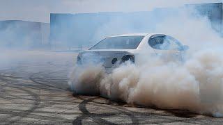 Dodge Charger Srt Hellcat Goes To Crazy Car Meet !