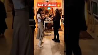 Turkish dance wait for end#shorts#viralvideo#ytshorts#youtubeshorts#kançiçekleri#dilbar#dilan#baran