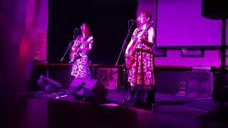 Jodi Phillis + Trish Young (The Clouds) - Mid Winter