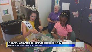 Miss Mississippi 2019 visits children