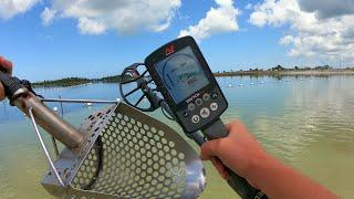 Metal Detecting a Discount Beach (It's actually pretty nice)