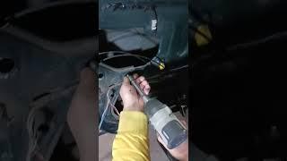 Разбираем переднюю дверь от Toyota Avensis готовим на покраску #shortsvideo