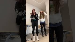 Okulda sıkılmaca akımı tiktok liseli kız dans videoları tayt dans videoları #shorts