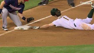 MIN@OAK: Burns steals third base in the 10th