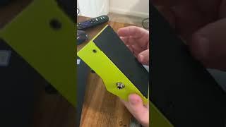 Unboxing the Fender Starcaster Chorus pedal from Shield400