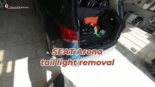 SEAT Arona  tail light removal