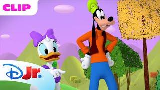 The adventure of Wind ️ | Mickey Mouse Funhouse  | Disney Jr. MENA
