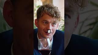Хочет чтобы жена бросила любимое дело 