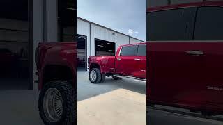 FOR SALE - 2020 GMC Sierra 3500HD Denali Ultimate - 8" lift - 24" wheels - 36" tires