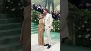 Chris Hemsworth and Elsa Pataky al Met Gala #shorts #hotcorn #chrishemsworth