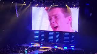 Rick Astley Never Gonna Give You Up Live