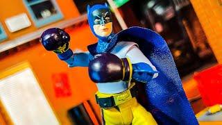 McFarlane Boxing Batman Retro ‘66 Figure Review & Toy Photography