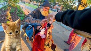 The Cat help homeless man