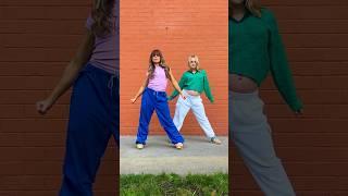 This is what we mean by ringing in the new year.  ​@happykelli #dance #singleladies