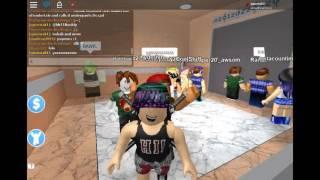 the crazy elevator(Roblox)