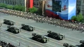 9 мая 2010г. Москва. Красная площадь. Военный парад. Салют