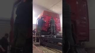 Покраска MAN TGA . Часть 1 . Замена крыши и полный облив под «Феникс"