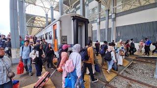 KERETA DIMASUKAN KE JALUR DUA TERNYATA BAKAL ADA TAMU LANGGANAN KE STASIUN GARUT !