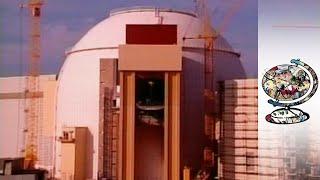 Iran Nuclear Power: War and Peace (2009)