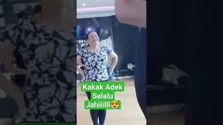 cepatt cepat dijepit lepas kan miss v nya #senamjepitjepit #senamkegel #senambodylanguageterbaru
