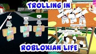 ROBLOX | TRIPLETS TROLLING IN ROBLOXIAN LIFE!