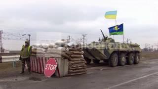 UKRAINE:CHONGAR CHECKPOINT INTO CRIMEA