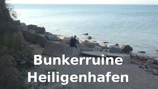 Die Bunkerruine in Heiligenhafen an der Ostsee Ostsee. Alter gesprengten Bunker an der Steilküste