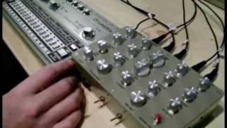 Demonstration of my highly modifed Roland TR-606