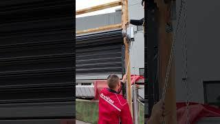 Rolling door anti fall device test #rollingdoor #doorfactory #automaticdoor  #windproof  #firedoor