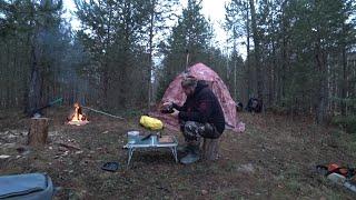 ОДИН В ТАЙГЕ! ДОНКИ-ЗАКИДУШКИ НА НАЛИМА В БОРУ \ ЗАКЛИНИЛО ШЕЮ, ПРИЯТНЫЙ БОНУС НОЧЬЮ \ РЫБАЛКА 2023!