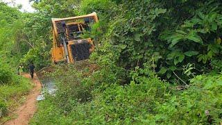 Tricks and Quick Ways for CAT DR6 XL Bulldozer Operators to Build Roads in the Mountains