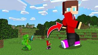 Tiny & Giant Speedrunner VS Hunter in Minecraft