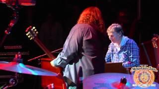 Steve Winwood (ft. Warren Haynes) - "Gimme Some Lovin'" - Mountain Jam VIII - 6/3/12