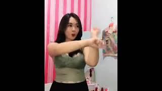 short tante cantik seksi gunung gede hot gemoy tante goyang hot pargoy tiktok fyp