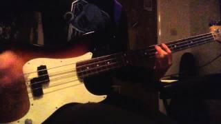 Tom DeLonge - Golden Showers In The Golden State Bass Cover