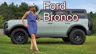 2022 Ford Bronco review // Eats huge bumps for Breakfast!