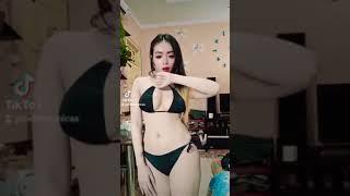 Joged TikTok Indah Monica Bikini Haul