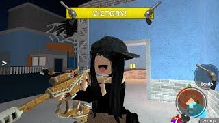 BEATING MM2 CAMPERS ON MOBILE + HERO VICTORIES (Murder Mystery 2)