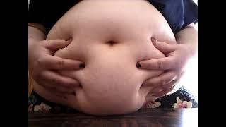 plopping my fat gut on a table (bbw belly play)