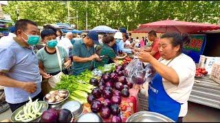 China's Hebei special morning market is hidden in the residential area but is crowded with people