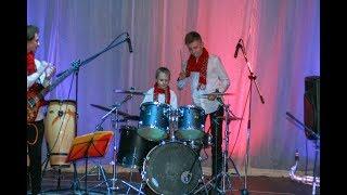 Smoke - Daniel and Ilya Varfolomeyev - Orchestra " Little Band" - Drum show