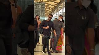 #JrNTR and Pranathi spotted at Hyderabad airport, twinning in all black!  | #Devara | Gulte.com